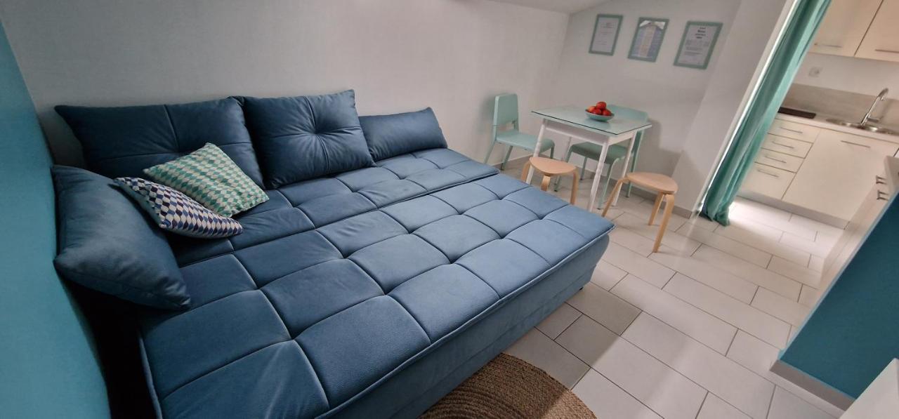 Apartmani Eladora ビオグラード・ナ・モル エクステリア 写真