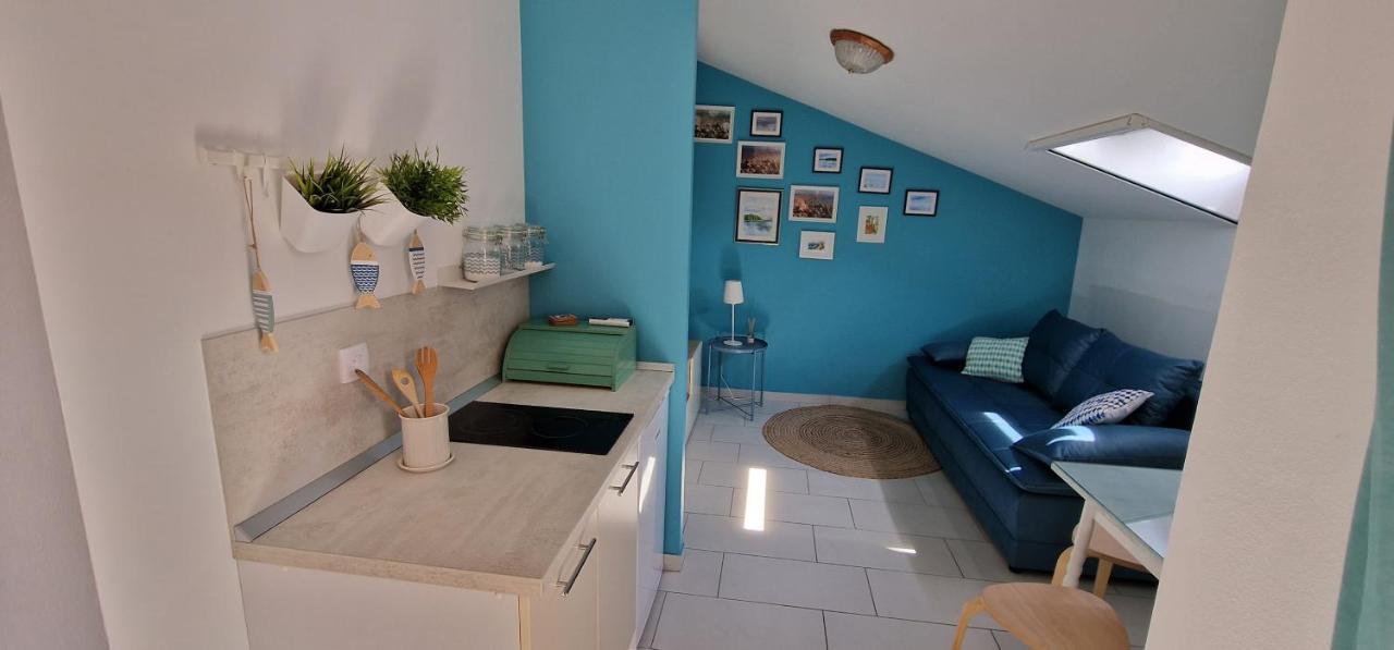 Apartmani Eladora ビオグラード・ナ・モル エクステリア 写真