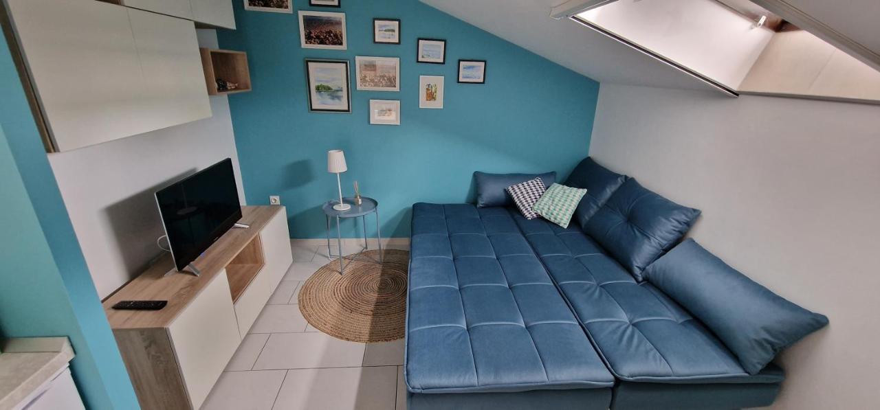 Apartmani Eladora ビオグラード・ナ・モル エクステリア 写真