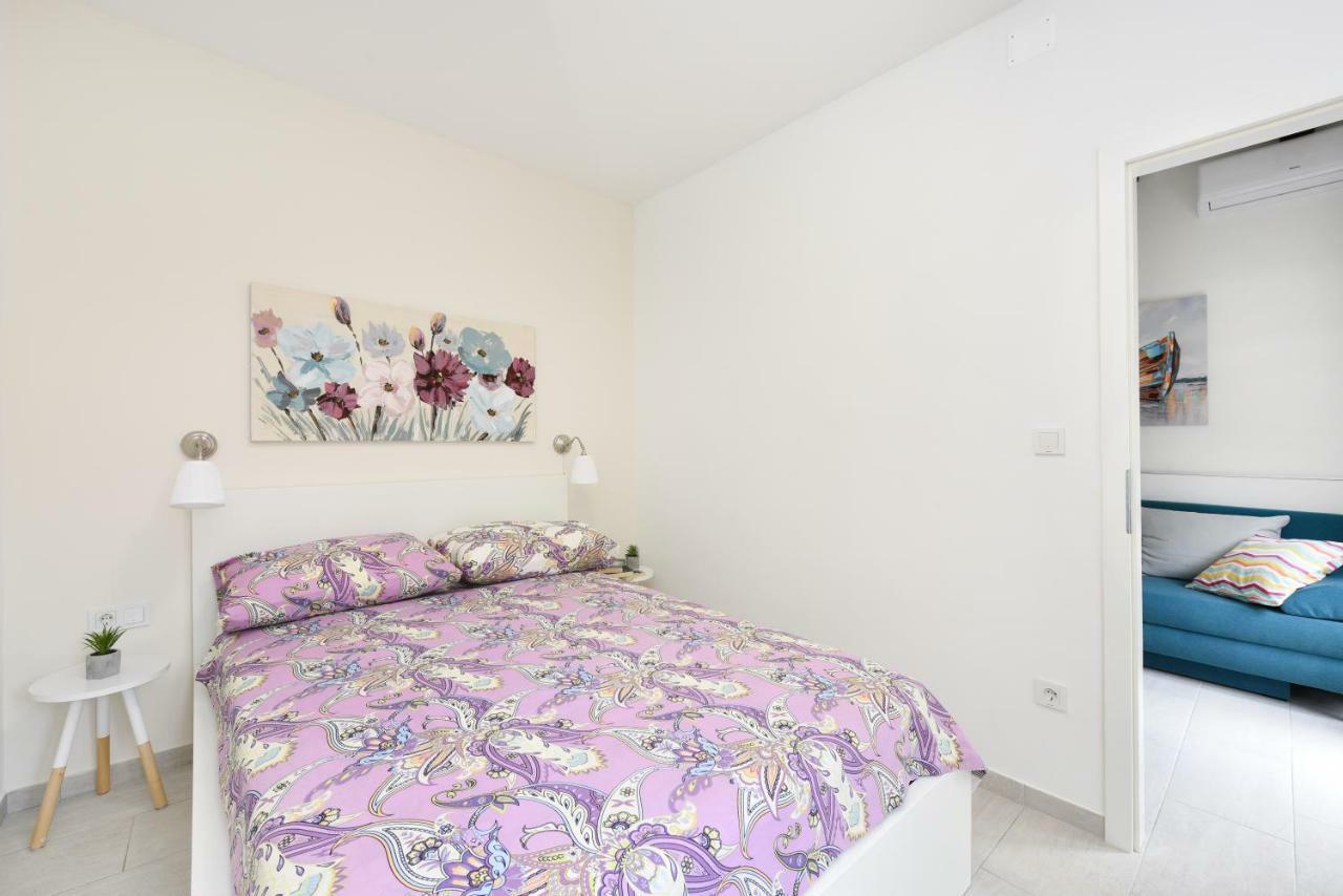 Apartmani Eladora ビオグラード・ナ・モル エクステリア 写真