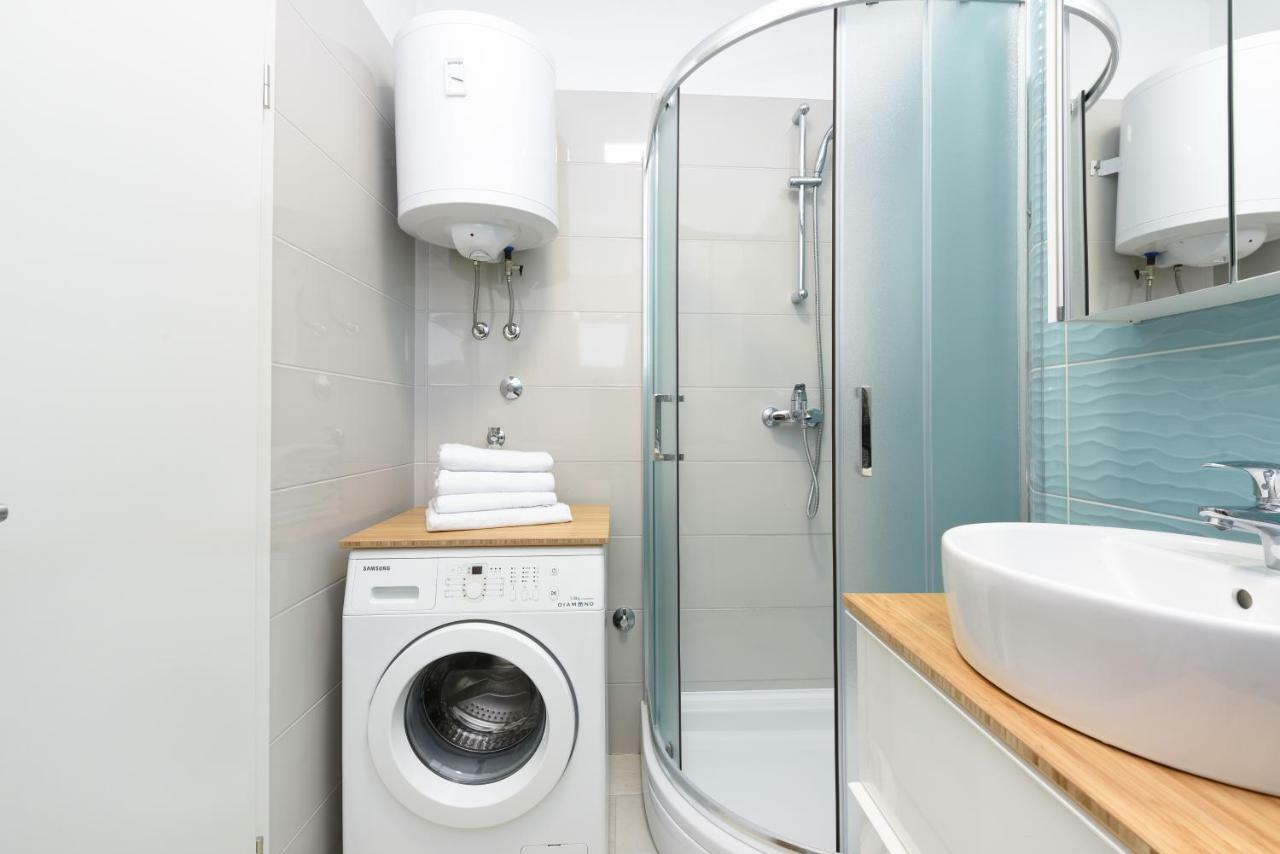Apartmani Eladora ビオグラード・ナ・モル エクステリア 写真